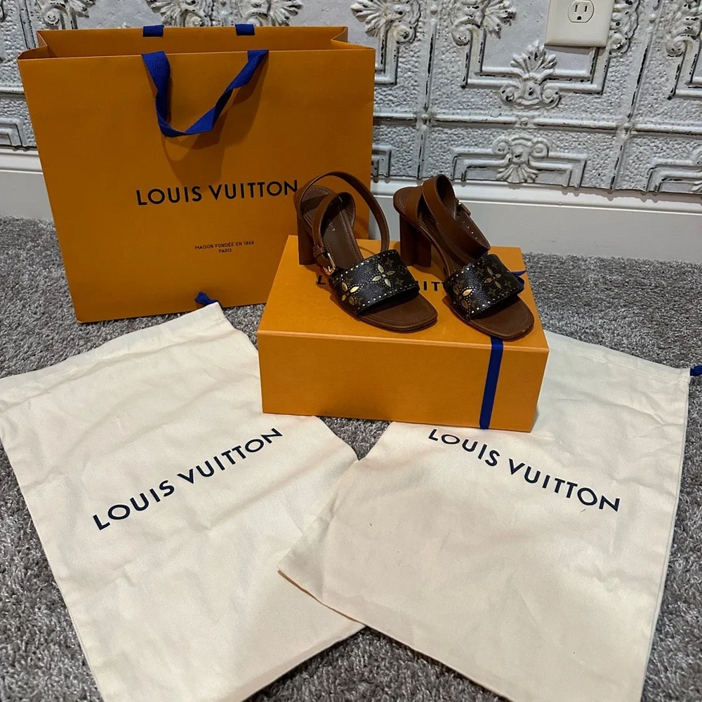 RARE Star Louis Vuitton Ankle Strap Star Heels - Size 7.5 - Worn a couple times - Picture 1 of 15